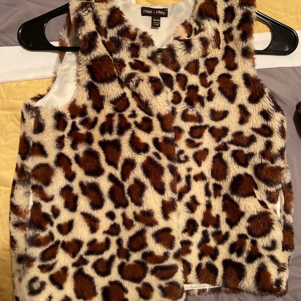 Girls Leopard vest